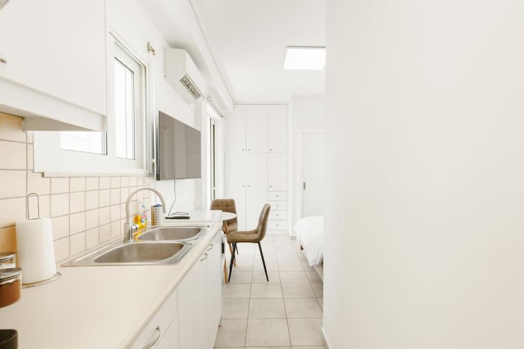 Adorable Sunny With Private Balcony Ii * Atene