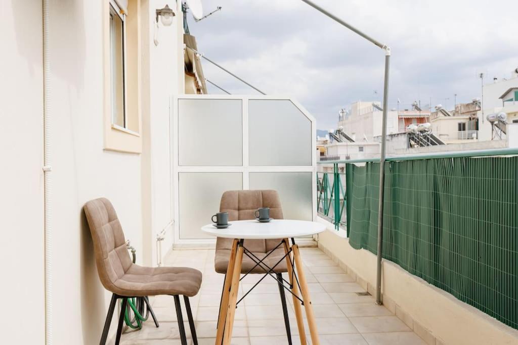 Adorable Sunny With Private Balcony Ii Appartement *